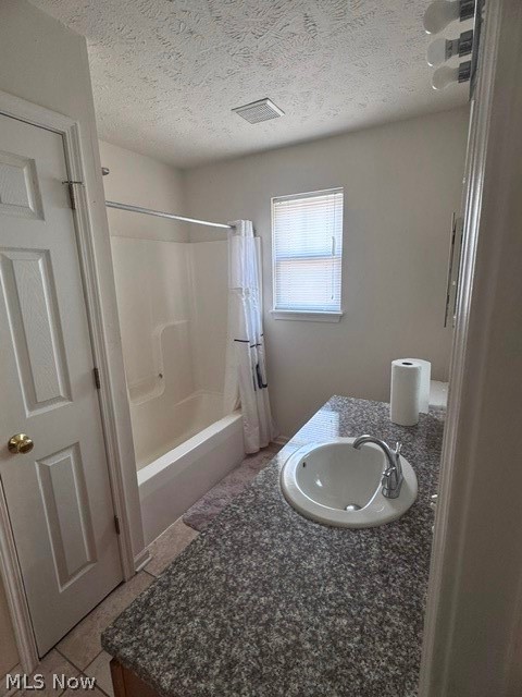 2186 E 40th Street Cleveland OH 44103