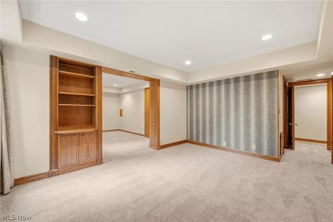 22916 Lake Road Bay Village OH 44140