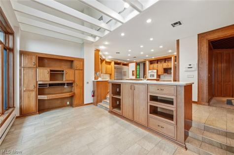 22916 Lake Road Bay Village OH 44140