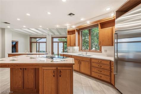 22916 Lake Road Bay Village OH 44140