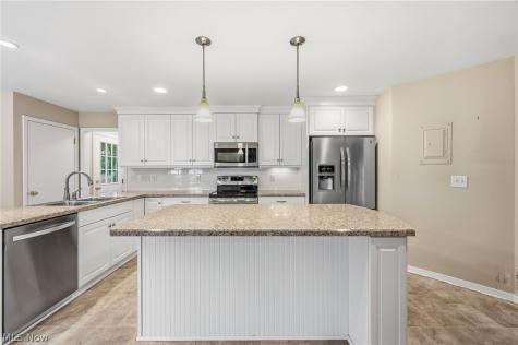 22916 Lake Road Bay Village OH 44140