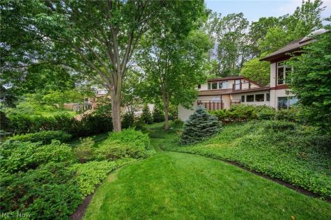 22916 Lake Road Bay Village OH 44140