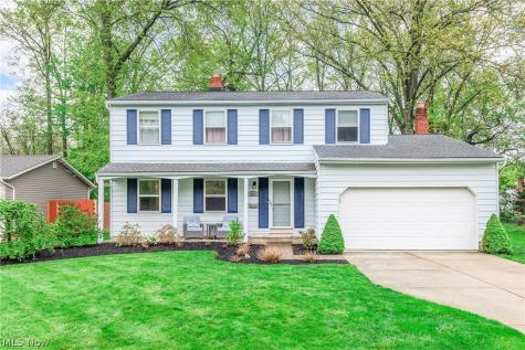 4083 Lydgate Drive North Olmsted OH 44070