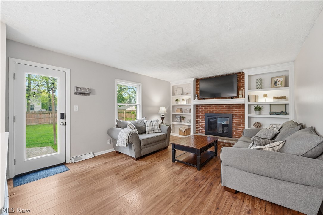 4083 Lydgate Drive North Olmsted OH 44070