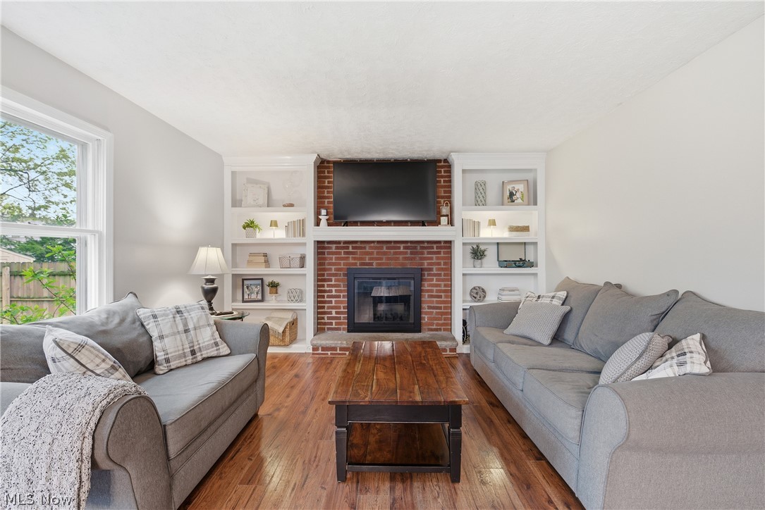 4083 Lydgate Drive North Olmsted OH 44070