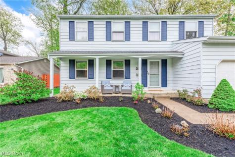 4083 Lydgate Drive North Olmsted OH 44070
