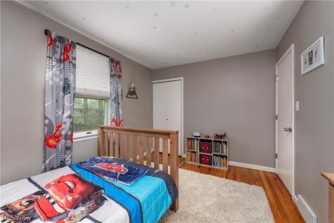 4083 Lydgate Drive North Olmsted OH 44070