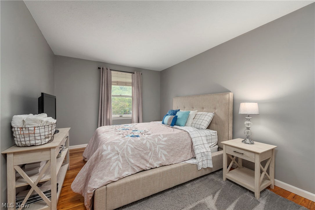 4083 Lydgate Drive North Olmsted OH 44070