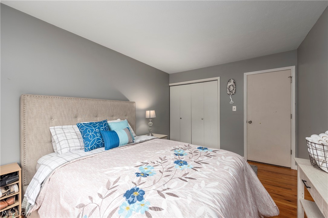 4083 Lydgate Drive North Olmsted OH 44070