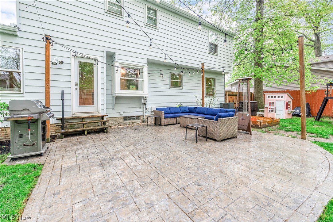 4083 Lydgate Drive North Olmsted OH 44070