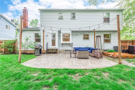 4083 Lydgate Drive North Olmsted OH 44070