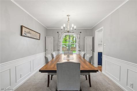 4083 Lydgate Drive North Olmsted OH 44070