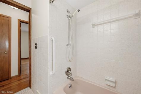 30401 Harrison Street Willowick OH 44095