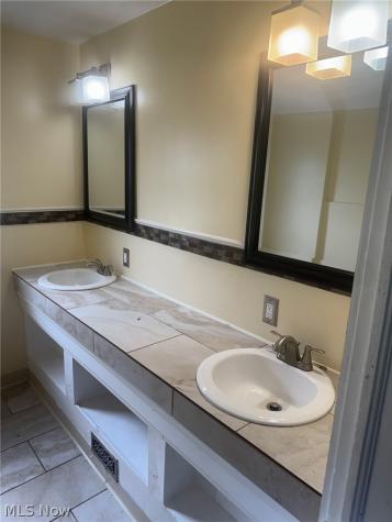 3525 E 110th Street Cleveland OH 44105