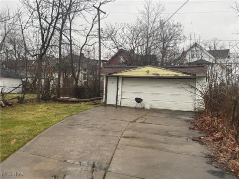 3525 E 110th Street Cleveland OH 44105
