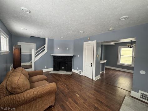 3525 E 110th Street Cleveland OH 44105