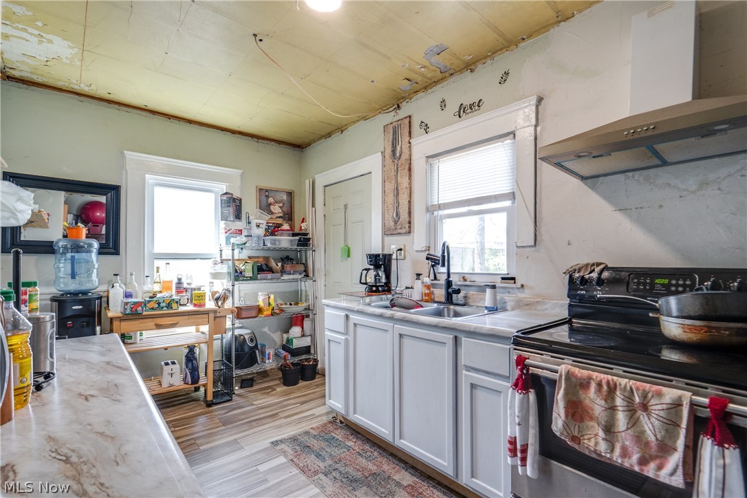 7800 Guthrie Avenue Cleveland OH 44102