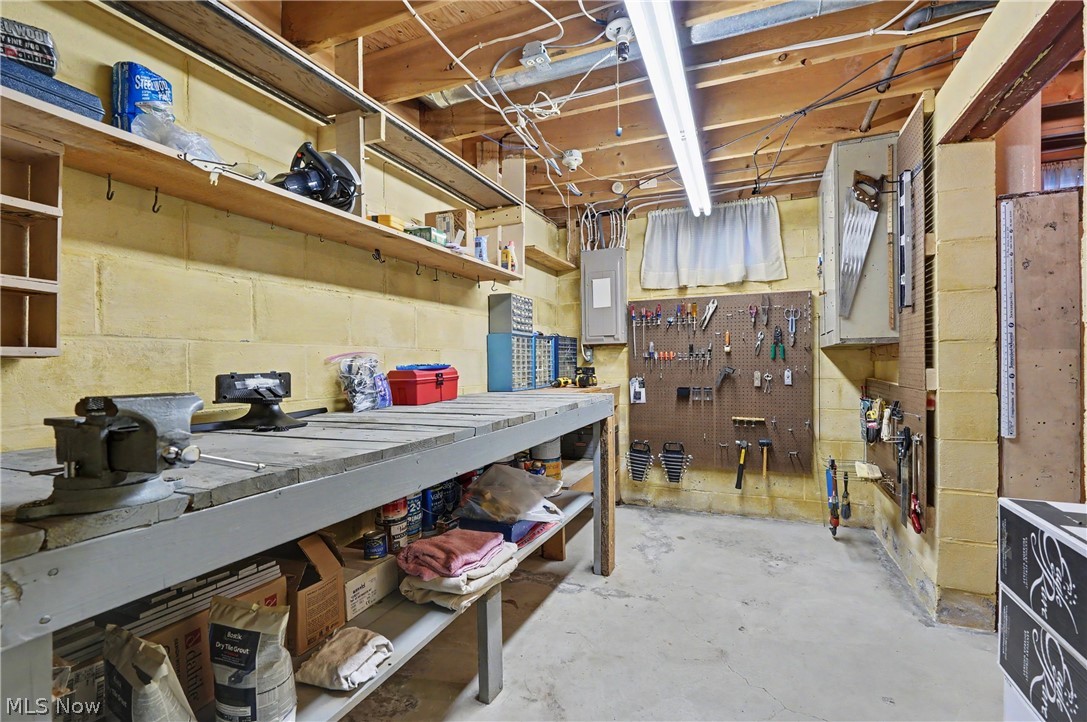 3061 Palmarie Drive Poland OH 44514