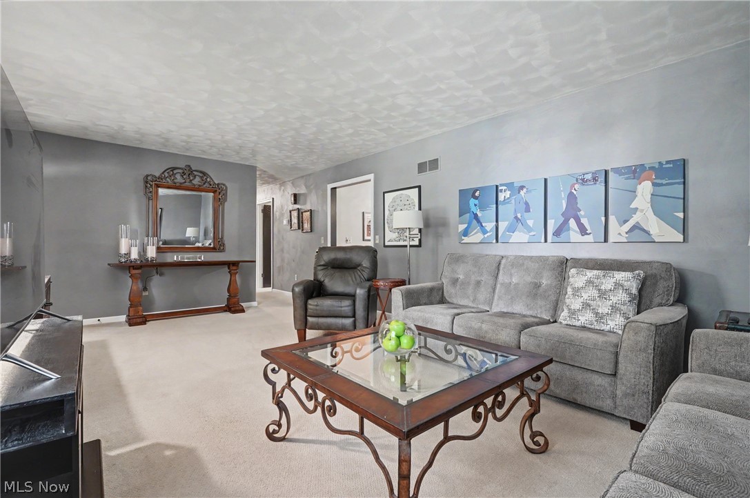 3061 Palmarie Drive Poland OH 44514