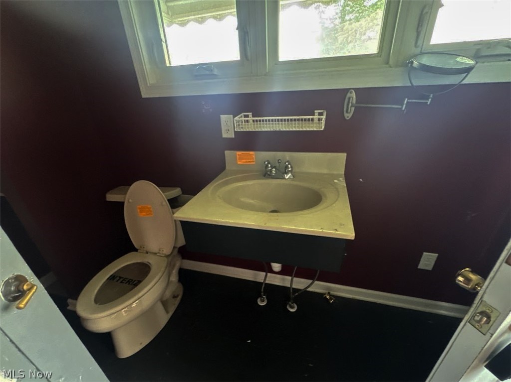 323 S 9th Street Coshocton OH 43812