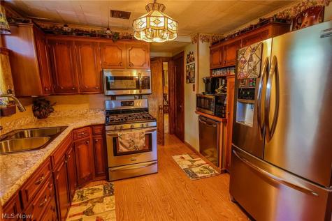 5541 Ravenna Avenue Louisville OH 44641