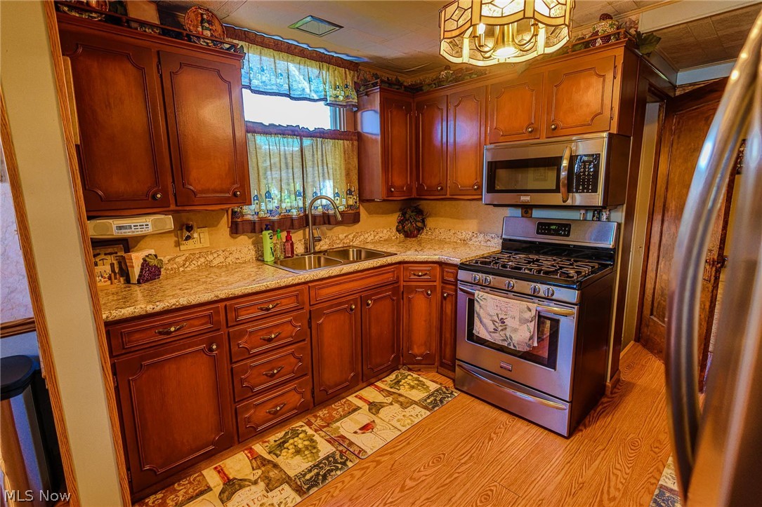 5541 Ravenna Avenue Louisville OH 44641