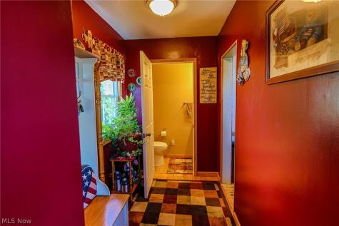 5541 Ravenna Avenue Louisville OH 44641