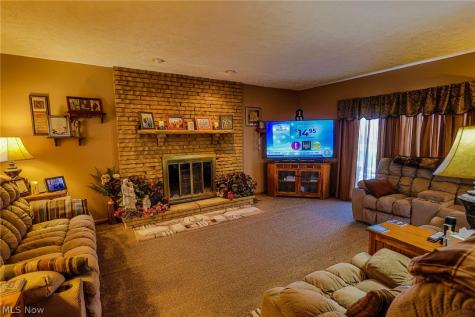 5541 Ravenna Avenue Louisville OH 44641