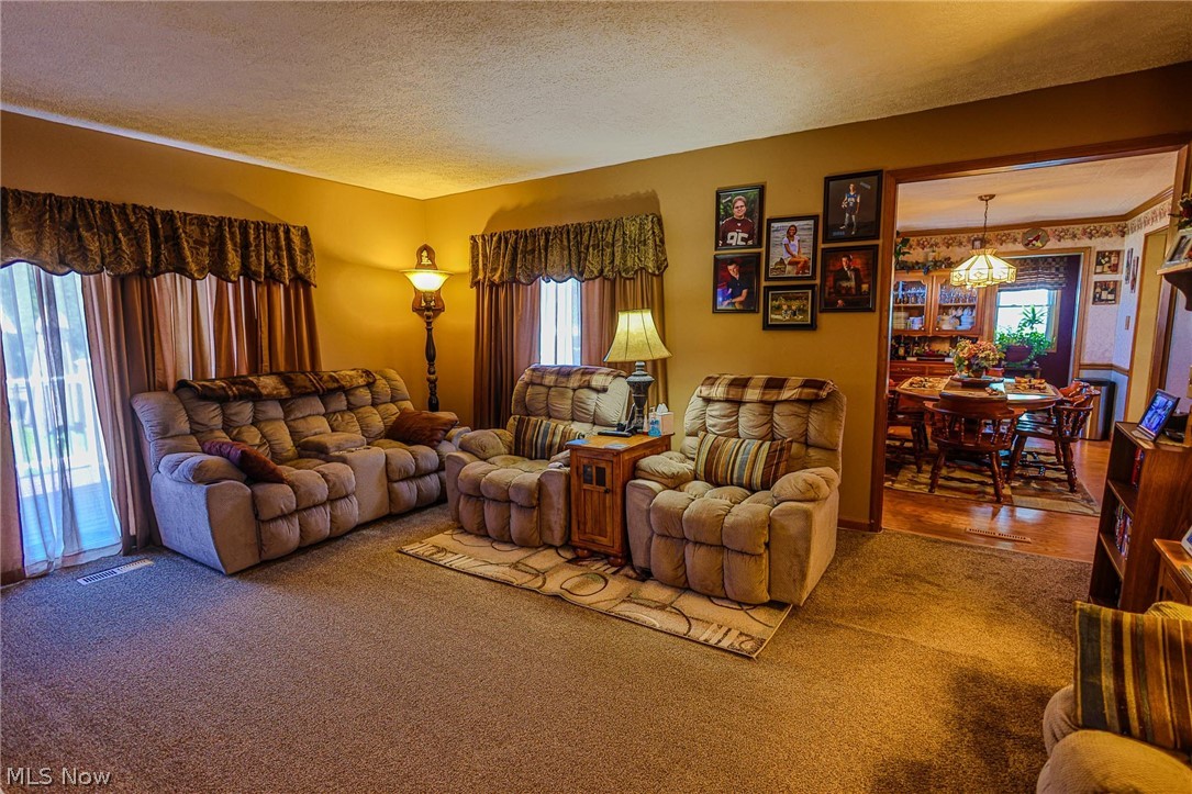 5541 Ravenna Avenue Louisville OH 44641