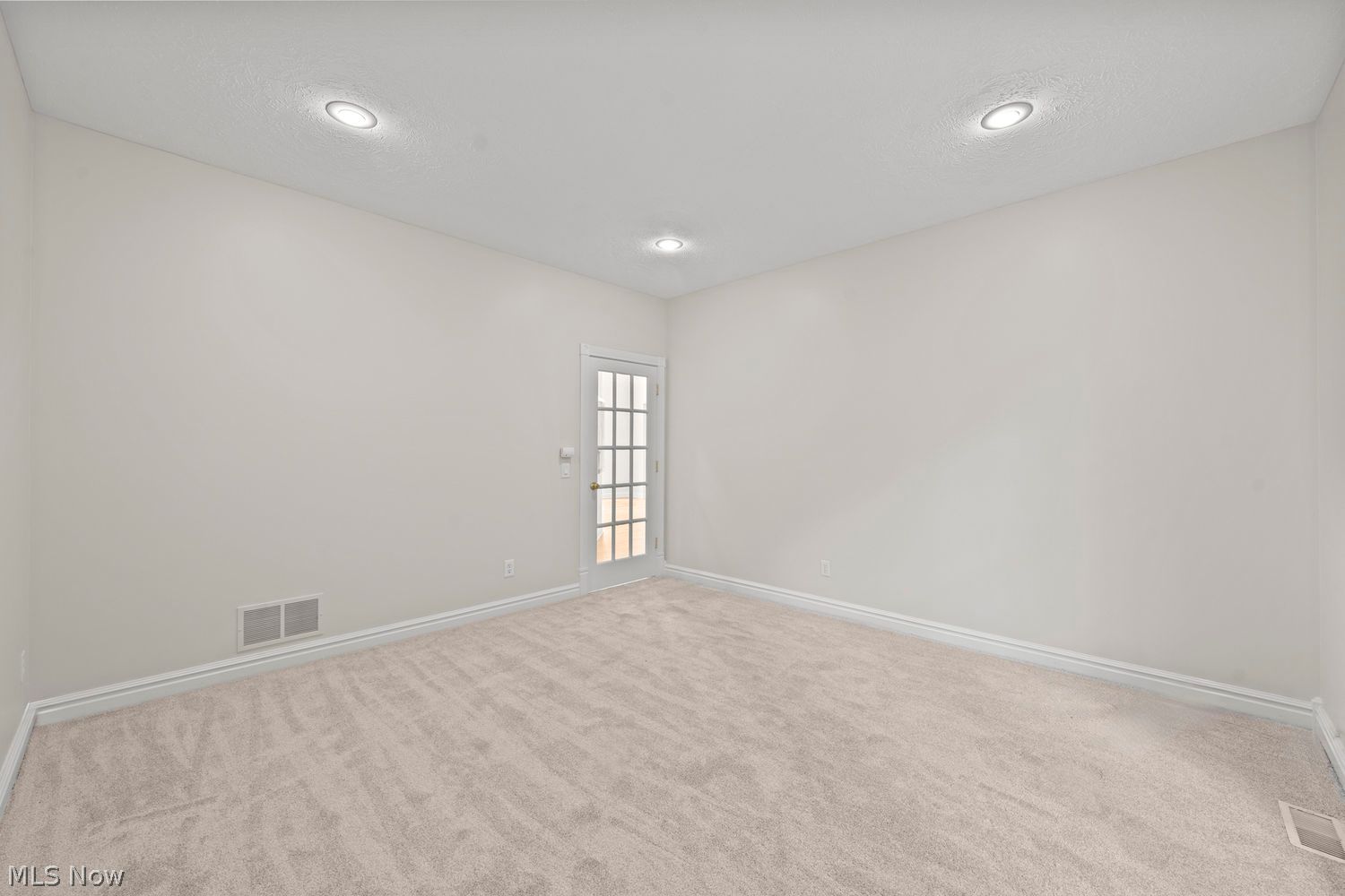 17461 Lakesedge Trail Chagrin Falls OH 44023