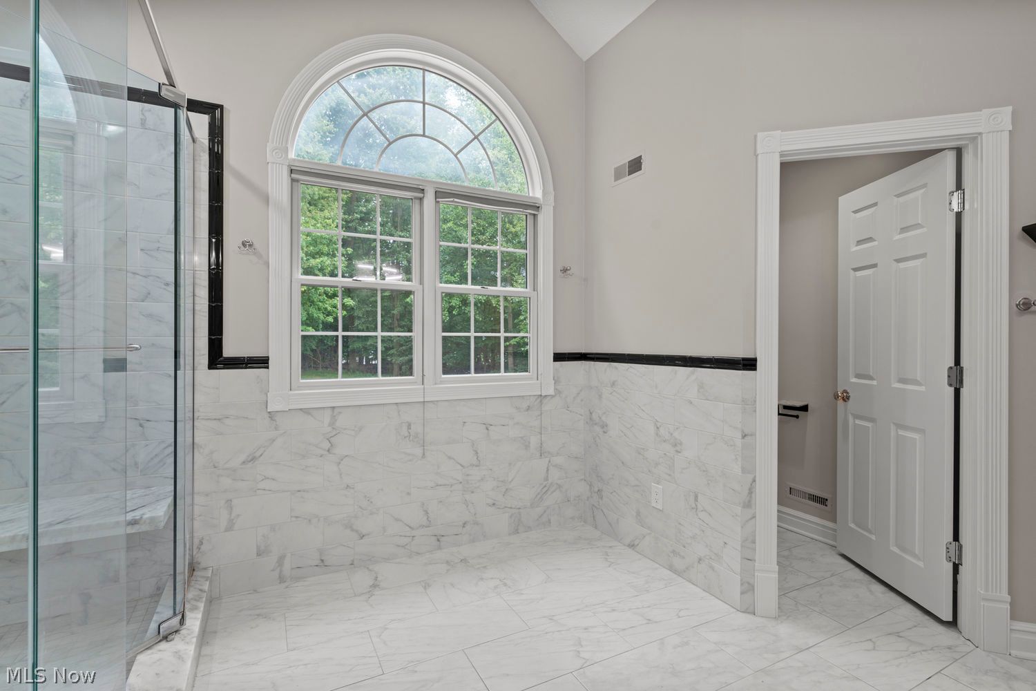 17461 Lakesedge Trail Chagrin Falls OH 44023
