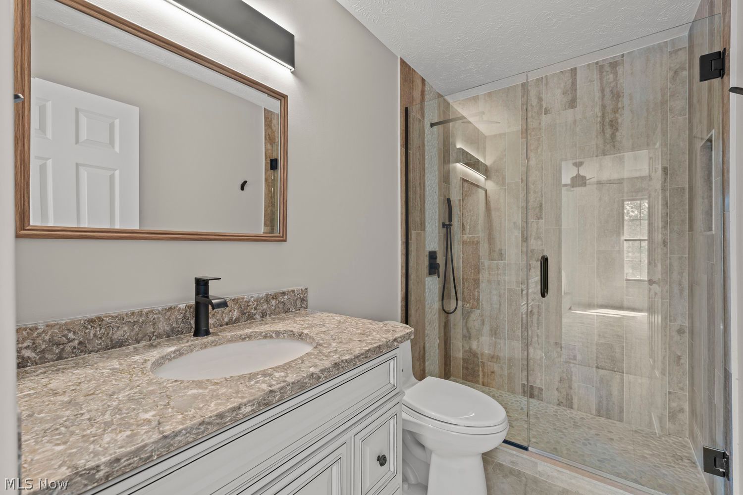 17461 Lakesedge Trail Chagrin Falls OH 44023