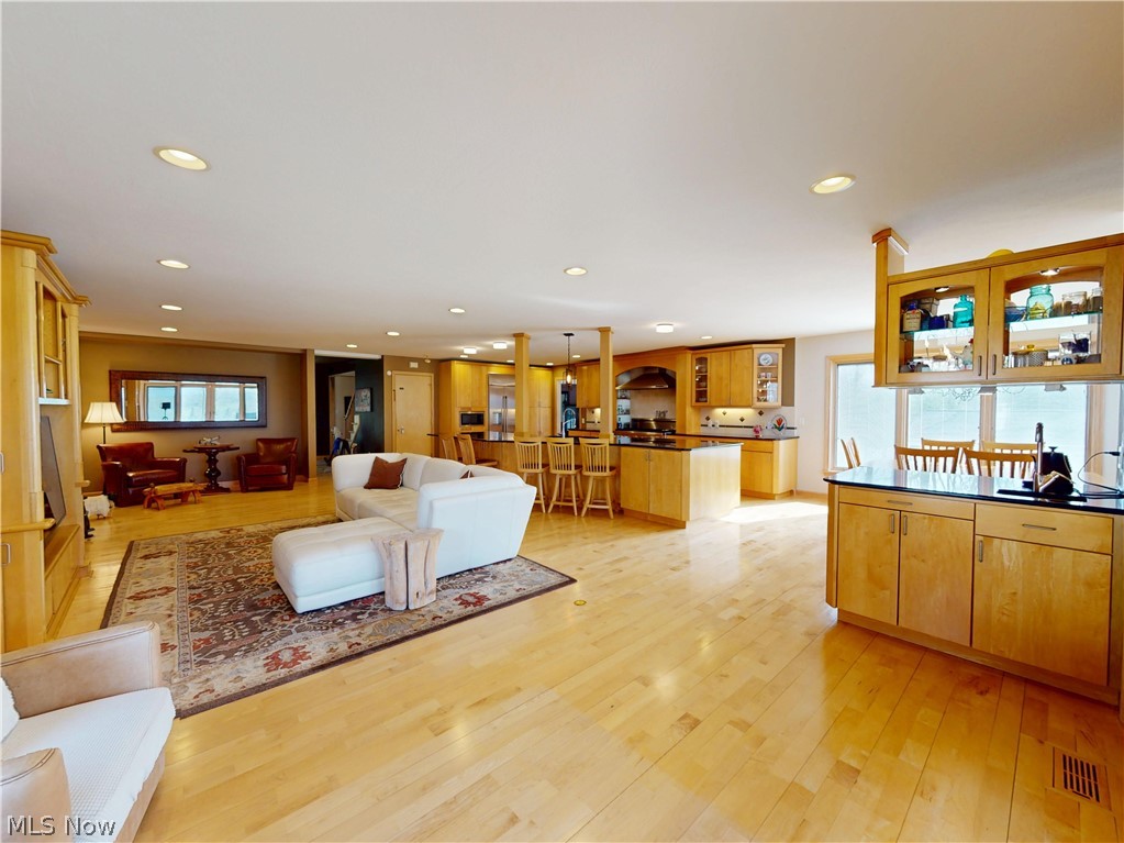 7885 Pear Tree Drive Chesterland OH 44026
