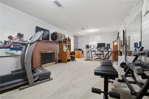 2131 Mount Vernon Boulevard NW Canton OH 44709
