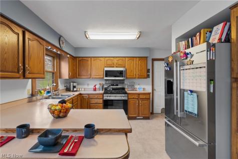 6373 Harbor Drive NW Canton OH 44718