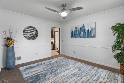 6373 Harbor Drive NW Canton OH 44718