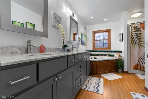 6373 Harbor Drive NW Canton OH 44718