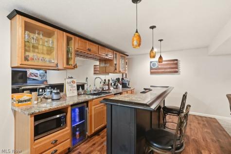 1223 Tinkers Green Drive Streetsboro OH 44241