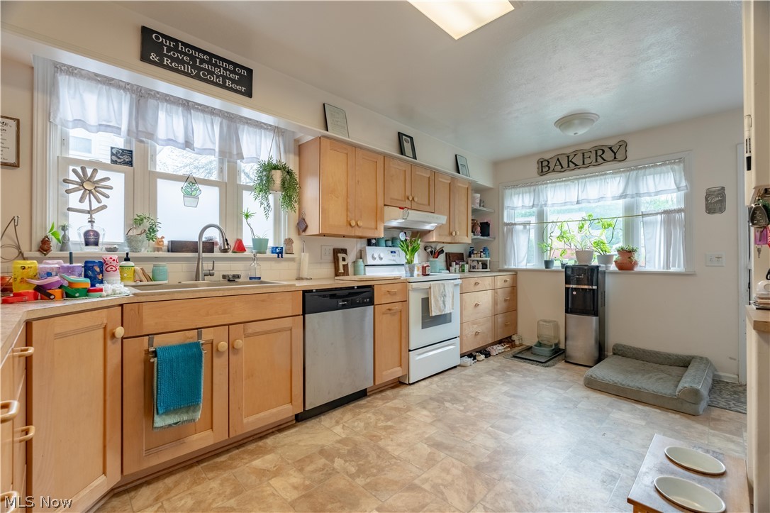 2417 S Arch Avenue Alliance OH 44601
