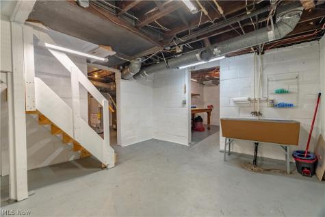 2417 S Arch Avenue Alliance OH 44601
