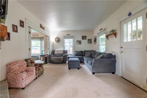 2417 S Arch Avenue Alliance OH 44601