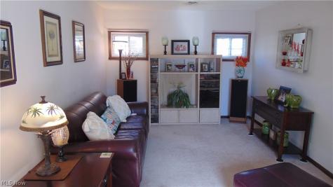 34090 Roberts Road Eastlake OH 44095