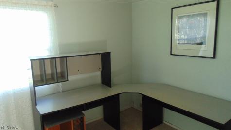 34090 Roberts Road Eastlake OH 44095
