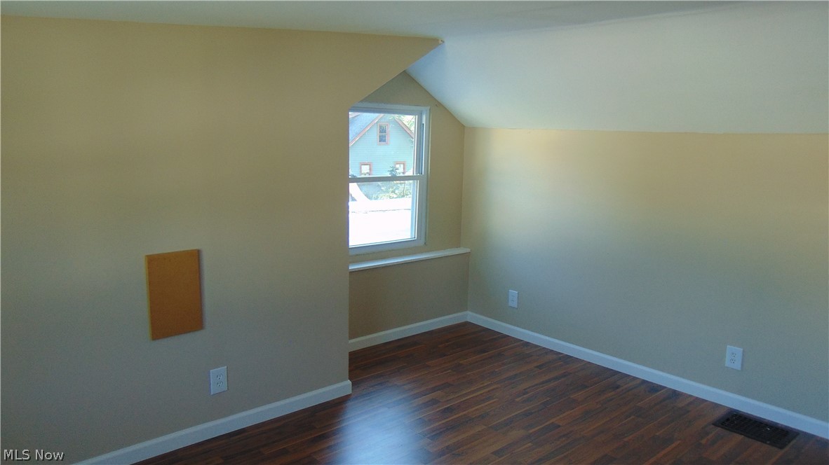 34090 Roberts Road Eastlake OH 44095