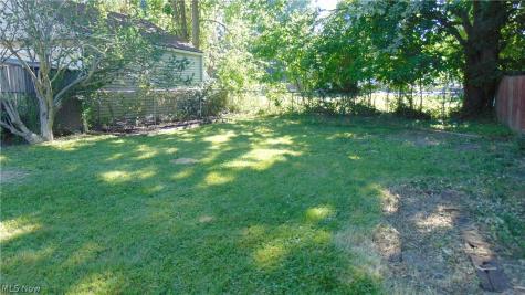 34090 Roberts Road Eastlake OH 44095