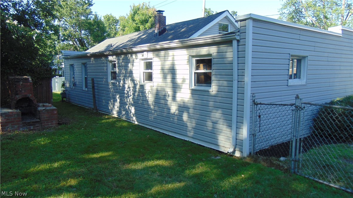 34090 Roberts Road Eastlake OH 44095
