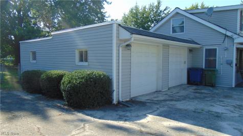 34090 Roberts Road Eastlake OH 44095