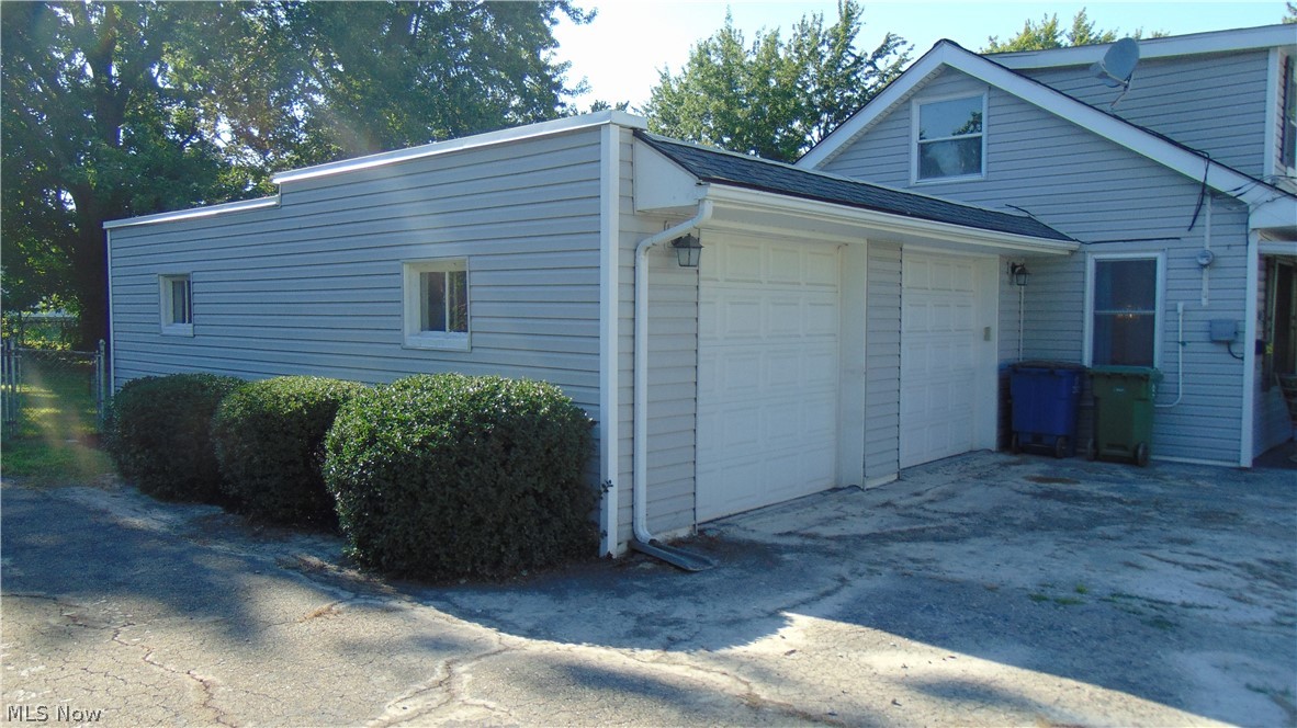 34090 Roberts Road Eastlake OH 44095