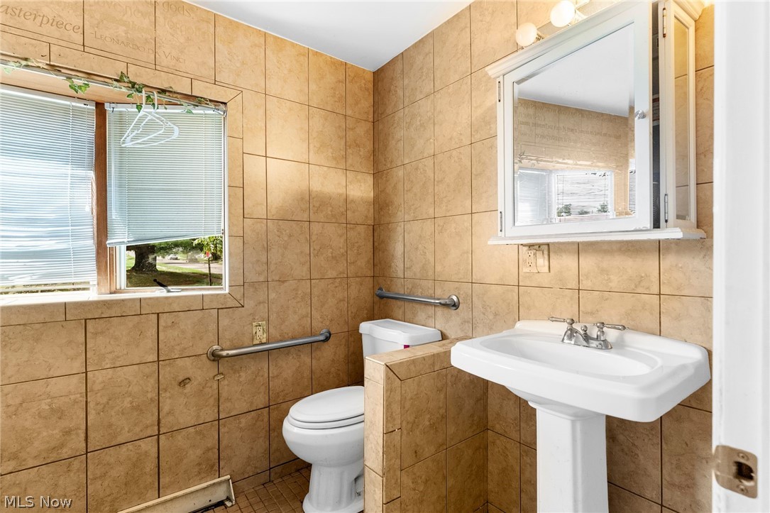 84 Prospect Street Struthers OH 44471