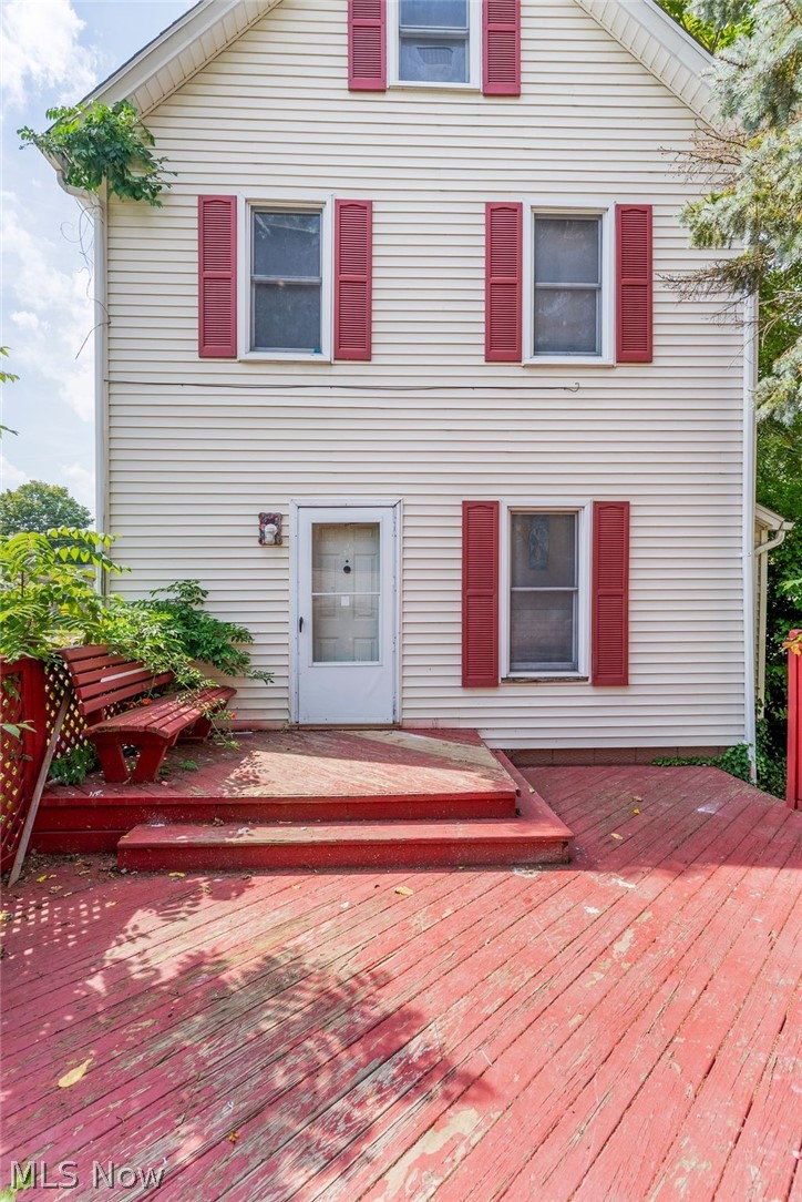 84 Prospect Street Struthers OH 44471